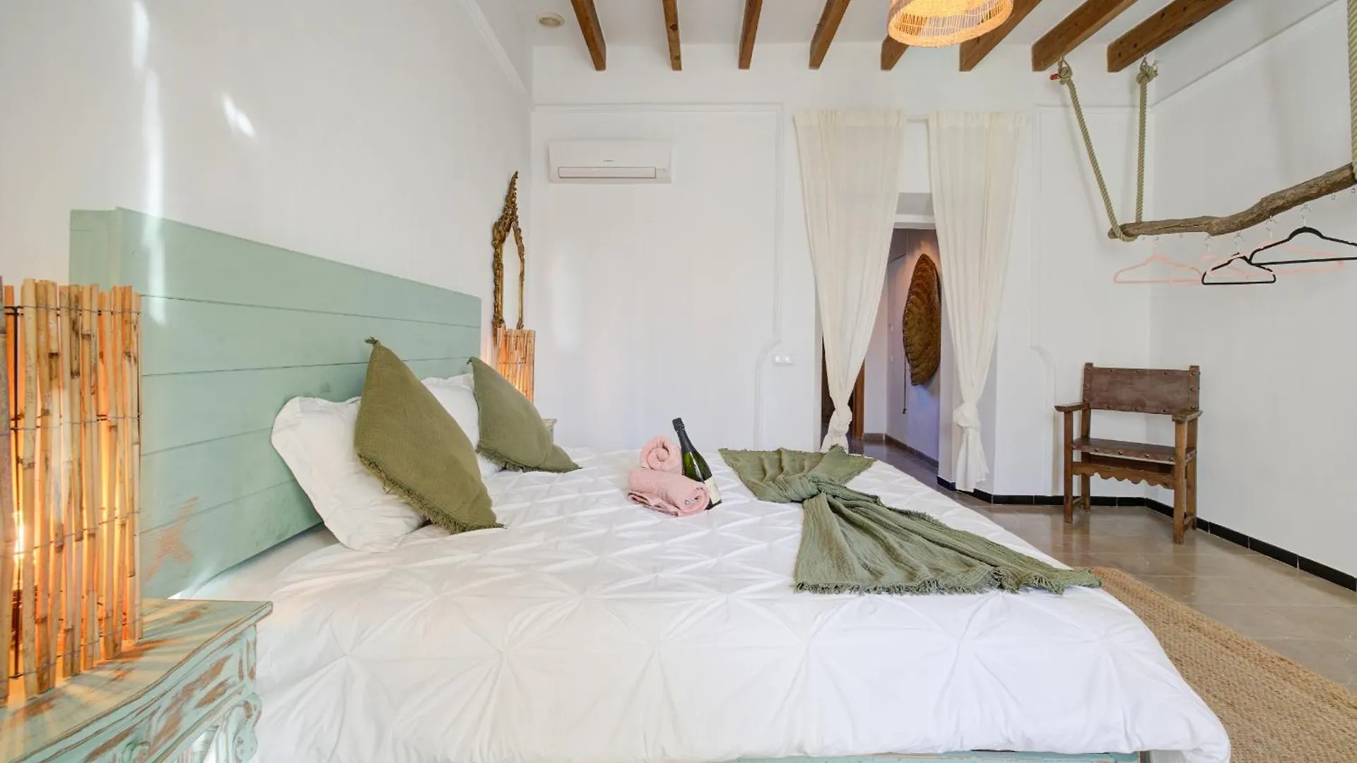 Hotelet Can Oms Chopin By Rentallorca Petra  Guest house Petra (Mallorca)